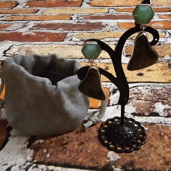 Green and Brown Dangle Pierced Earrings - Picture 4 of 4